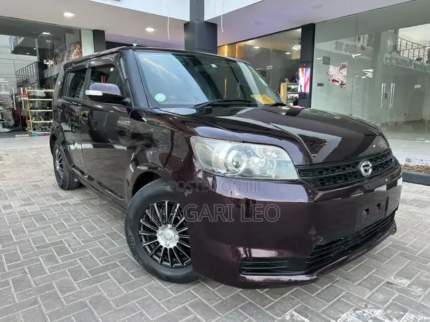 Toyota Rumion 1.5 FWD 2023 Maroon - 1