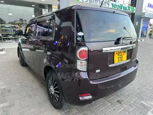 Toyota Rumion 1.5 FWD 2023 Maroon