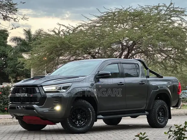 Toyota Hilux GR Sport Double Cabin 2023 - 1