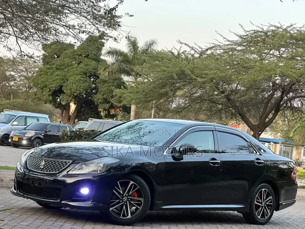 Toyota Crown Athlete 2009 - Matt Black - 1