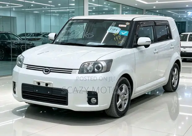 Toyota Corolla Rumion 2008 Nyeupe - 1