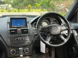 Mercedes-Benz C200 2010