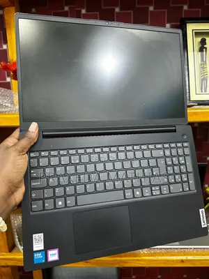 Lenovo V15 Laptop 8GB RAM Intel Core 5 512GB SSD