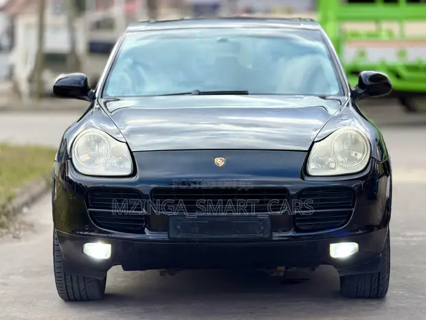 Porsche Cayenne 3.2 V6 Automatic 2007 Nyeusi - 1