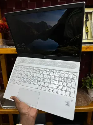 Laptop HP Pavilion 15: Core i5, 8GB RAM, 512GB SSD