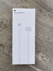 Apple USB-C to MagSafe 3 Cable (2m) - 1