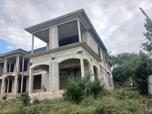 4 Bedroom Mansion for Sale in Excela Joshua, Bunju