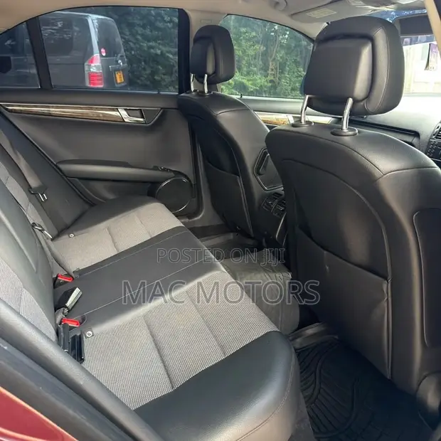 Mercedes-Benz C-Class 2008 Burgundy - 1