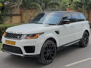 Land Rover Range Rover Sport SVR 2016 White