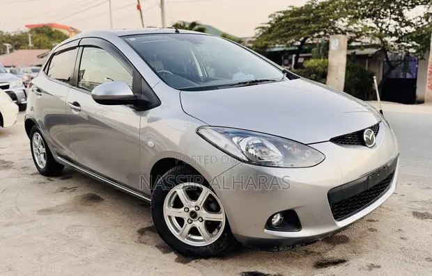 Mazda Demio 2010 Silver - 1
