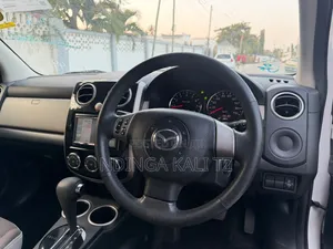 Mazda Verisa 2011