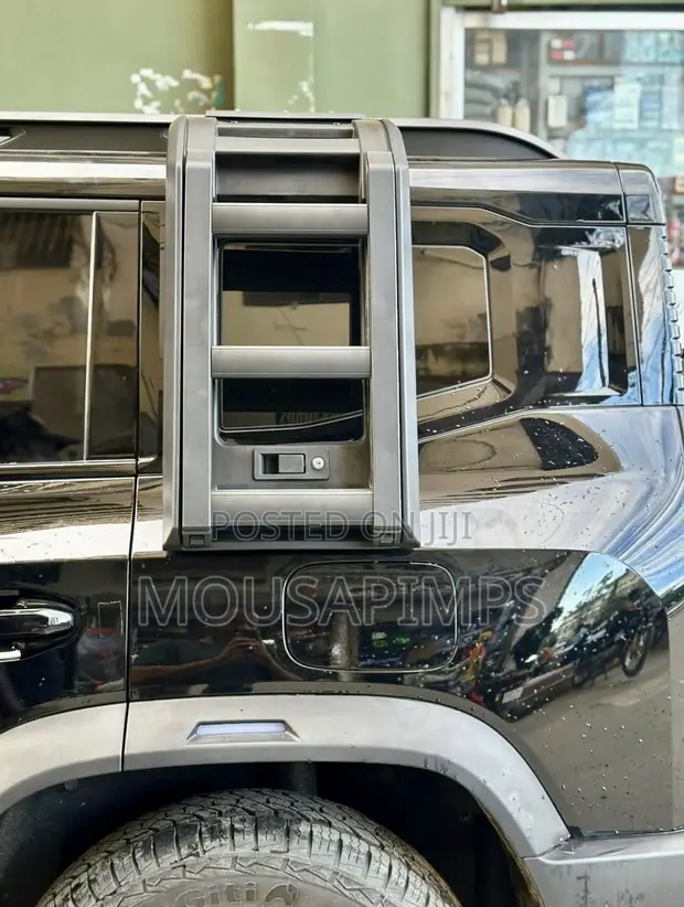 Land Rover Side Ladder - Brand New - 1