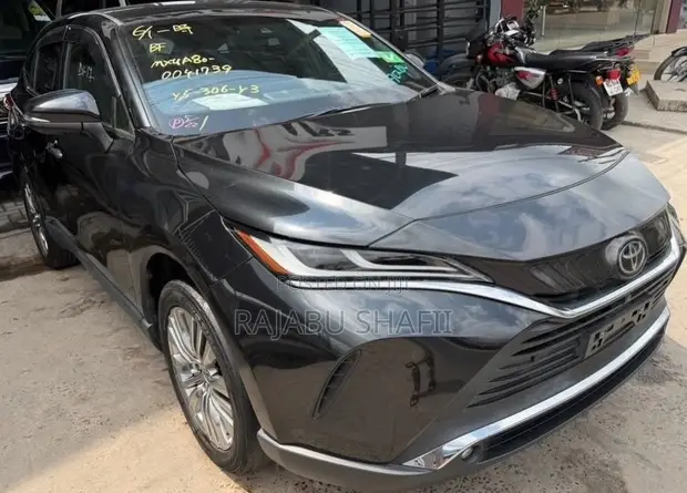 Toyota Harrier 2.0 Z Package 2020 Black - 1