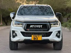 Toyota Hilux Revo Double Cab 2.4 Diesel RWD 2019 White