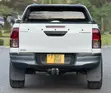Toyota Hilux SR 4x4 2019 White - 3