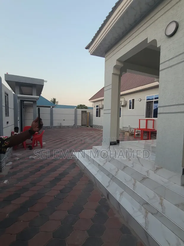 Furnished 20-Bedroom House for Sale in Biriani Real Estate, Chamazi - 1
