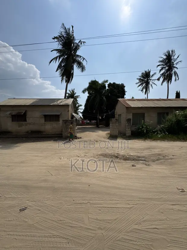 Ununio Upper Land for Sale - 1