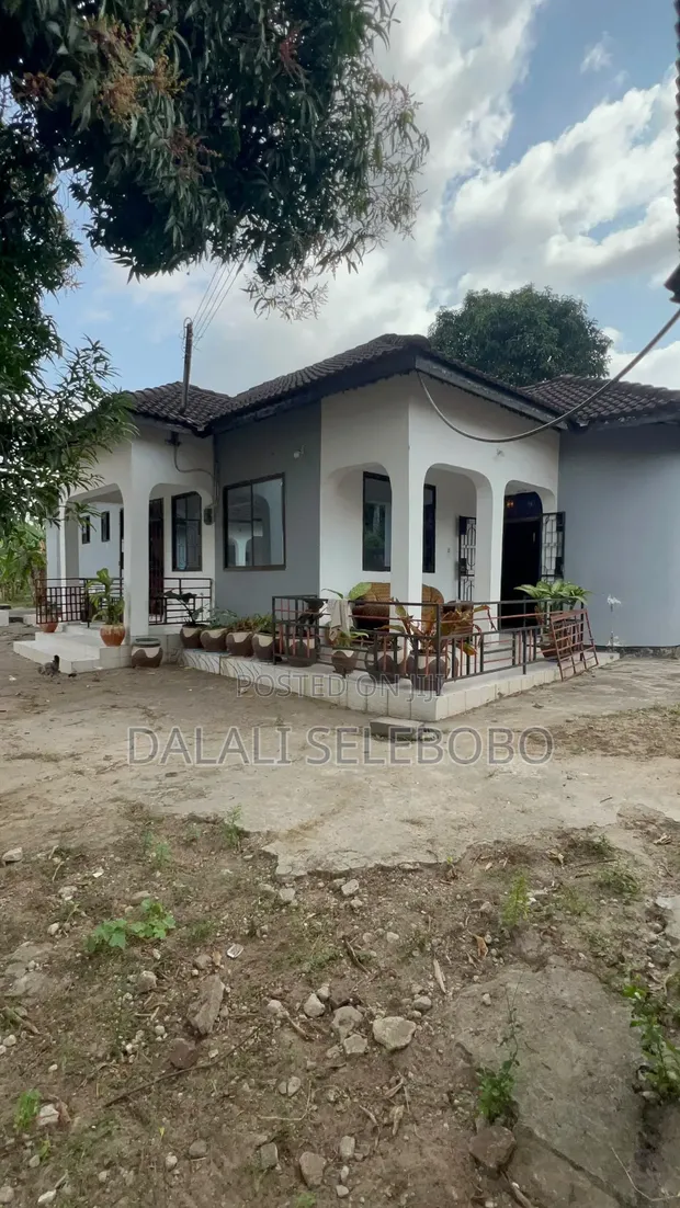 Nyumba ya Ghorofa 6 za Kulala Gongo La Mboto, Ilala - 1