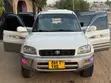 Toyota RAV4 Base 4x4 1999 - 2