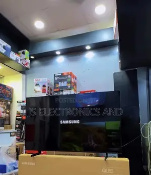 Samsung 65-inch QLED Smart 4K TV