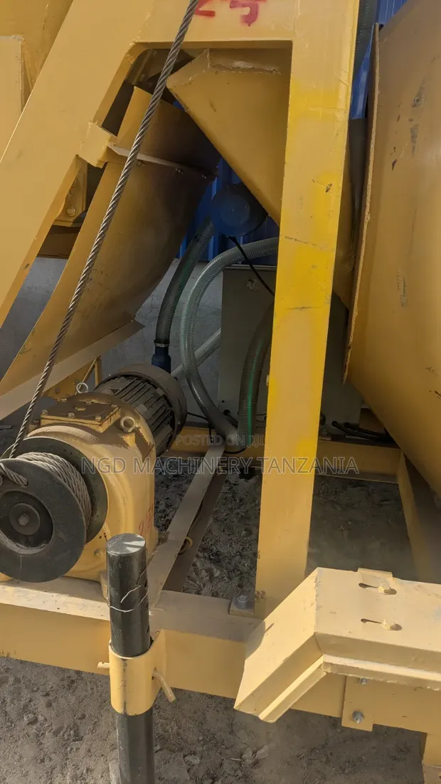 New Electric Concrete Mixer 800L - 1