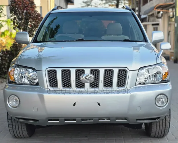 Toyota Kluger 2021 Silver - 1