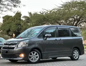 Toyota Noah Si 2008 Gray