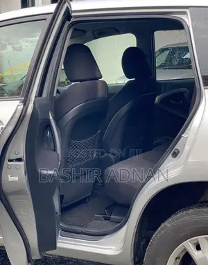 Toyota RAV4 2010 Silver