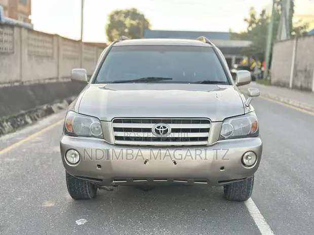 Toyota Kluger 2005 Beige - 1
