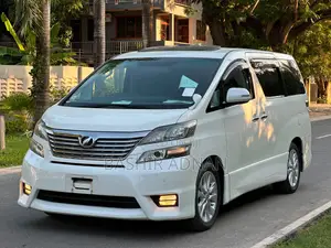 Toyota Vellfire X 2.4 FWD 8-Seater 2010