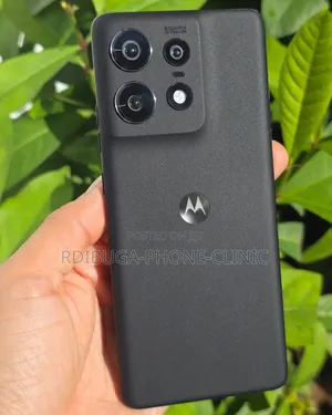 Motorola Edge 50 Pro 256GB Nyeusi