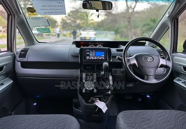 Toyota Noah 2008 2.0 Si - Minivan Ya Viti 7 - 1