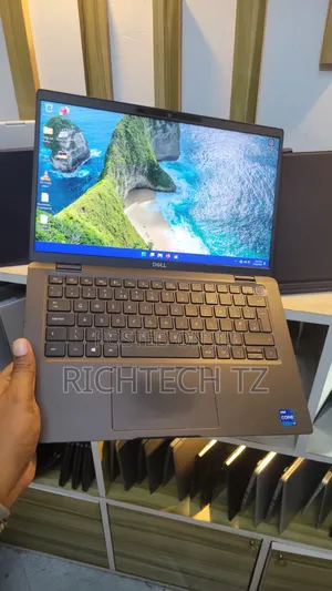 Laptop Dell Latitude 7420 - Core i7, 16GB RAM, 256GB SSD
