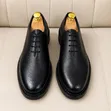 Clarks Plain Moccasins - Men's Black Leather - 5