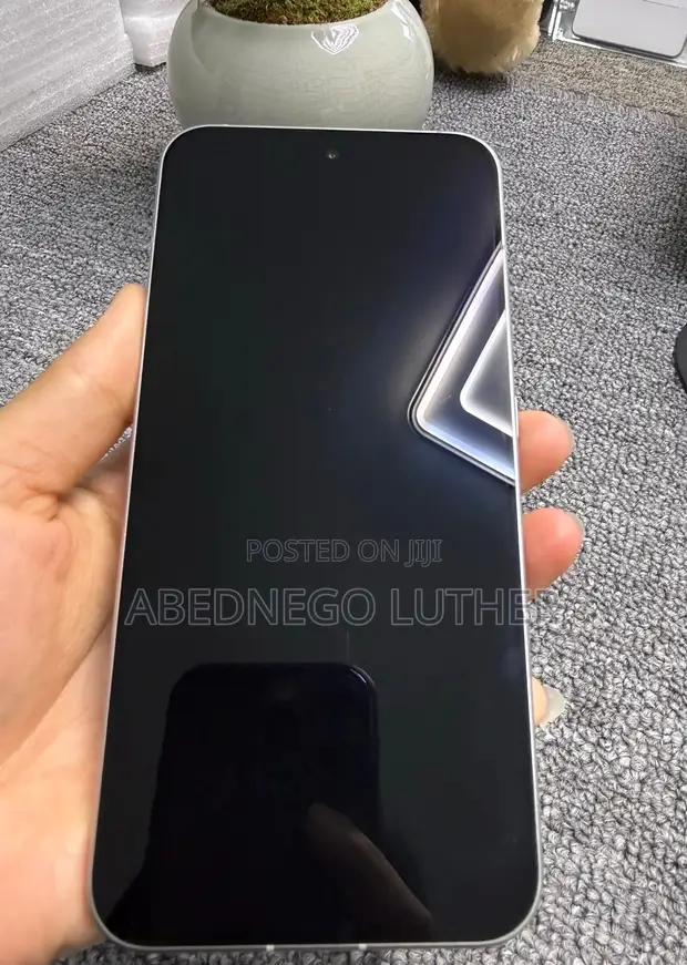 Oppo Reno14 256GB Used - 1