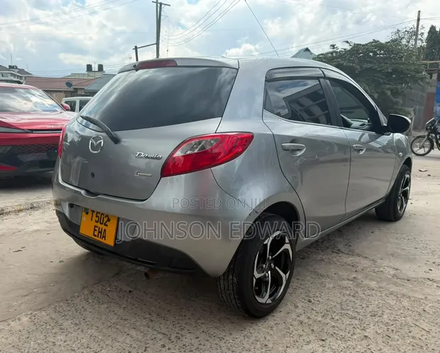 Mazda Demio 2014 Silver - 1