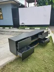 Wood-Mode TV Stand - Nyeusi, Mpya Kabisa - 1