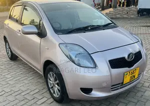 Toyota Vitz 1.5 FWD 5dr Hatchback 2006 Pink