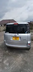 Toyota Sienta 1.5 FWD 2005 Silver - 1