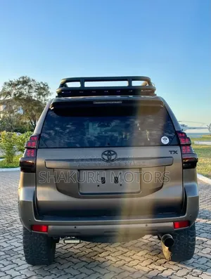 Toyota Land Cruiser Prado TXL 2015