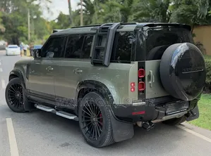 2022 Land Rover Defender X Dynamic D300