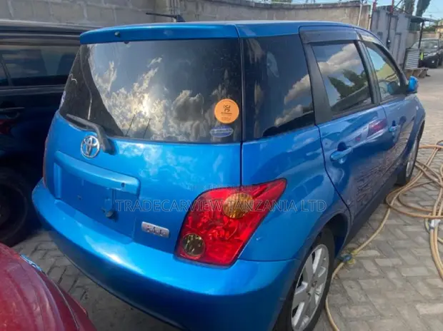 Toyota IST 2003 Blue - 1