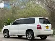 Toyota Kluger 2004 Pearl White - 5