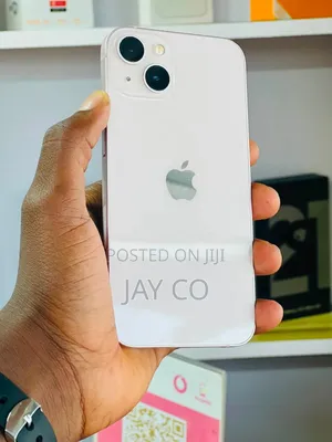 Apple iPhone 13 128GB White