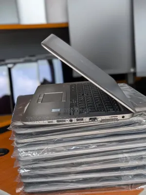 HP EliteBook 820 G3 Laptop - Intel Core i5, 8GB RAM, 256GB SSD