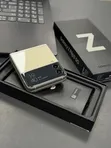 New Samsung Galaxy Z Flip 3 256GB Gold - 2