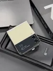 New Samsung Galaxy Z Flip 3 256GB Gold - 3