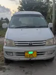 Toyota Noah 2003 Silver - 1