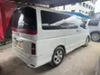 Nissan Elgrand 2005 Pearl White - 5