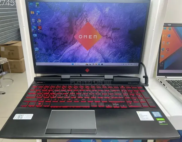 HP Omen 15 Laptop: Intel Core i7, 16GB RAM, 512GB SSD - 1